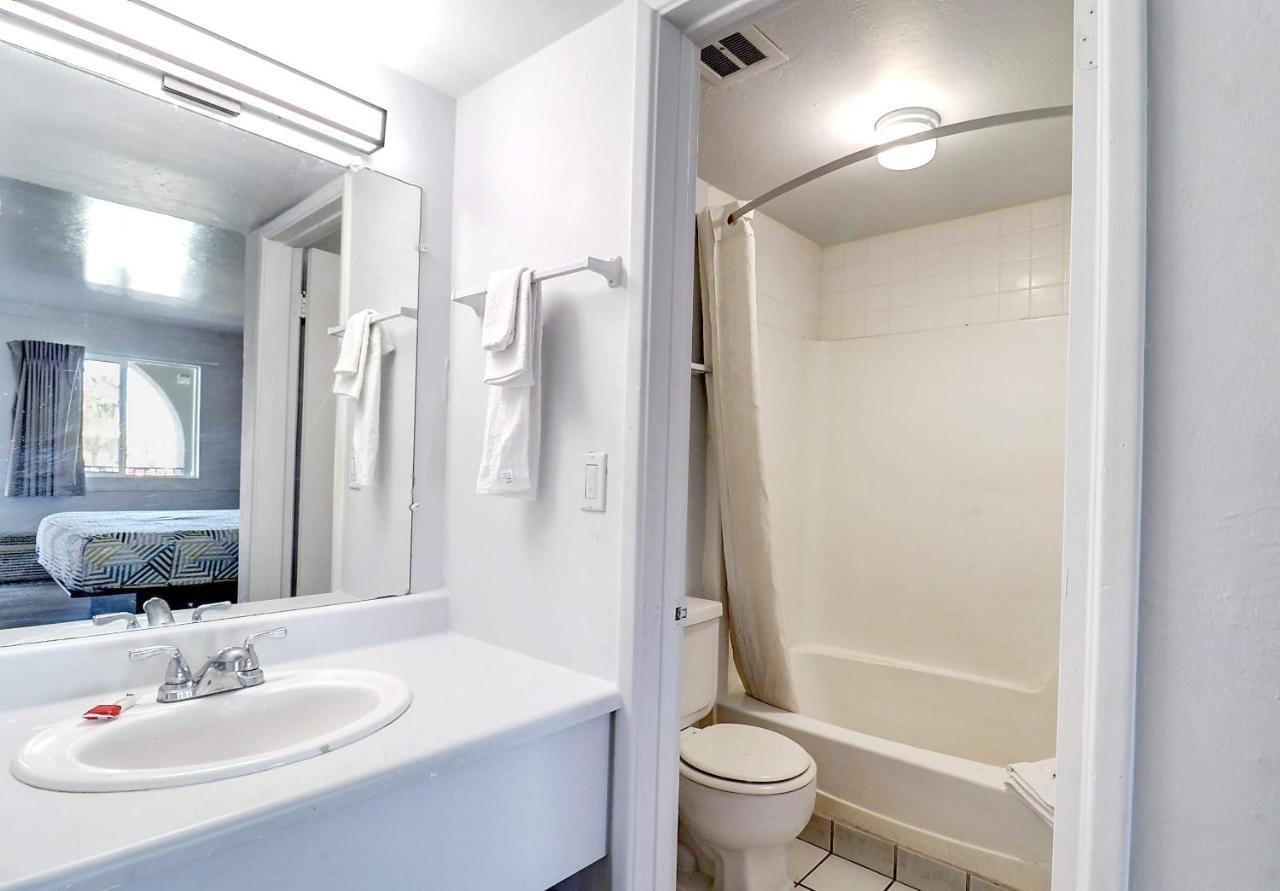 Motel 6 Tucson, Az - East Williams Center Екстериор снимка