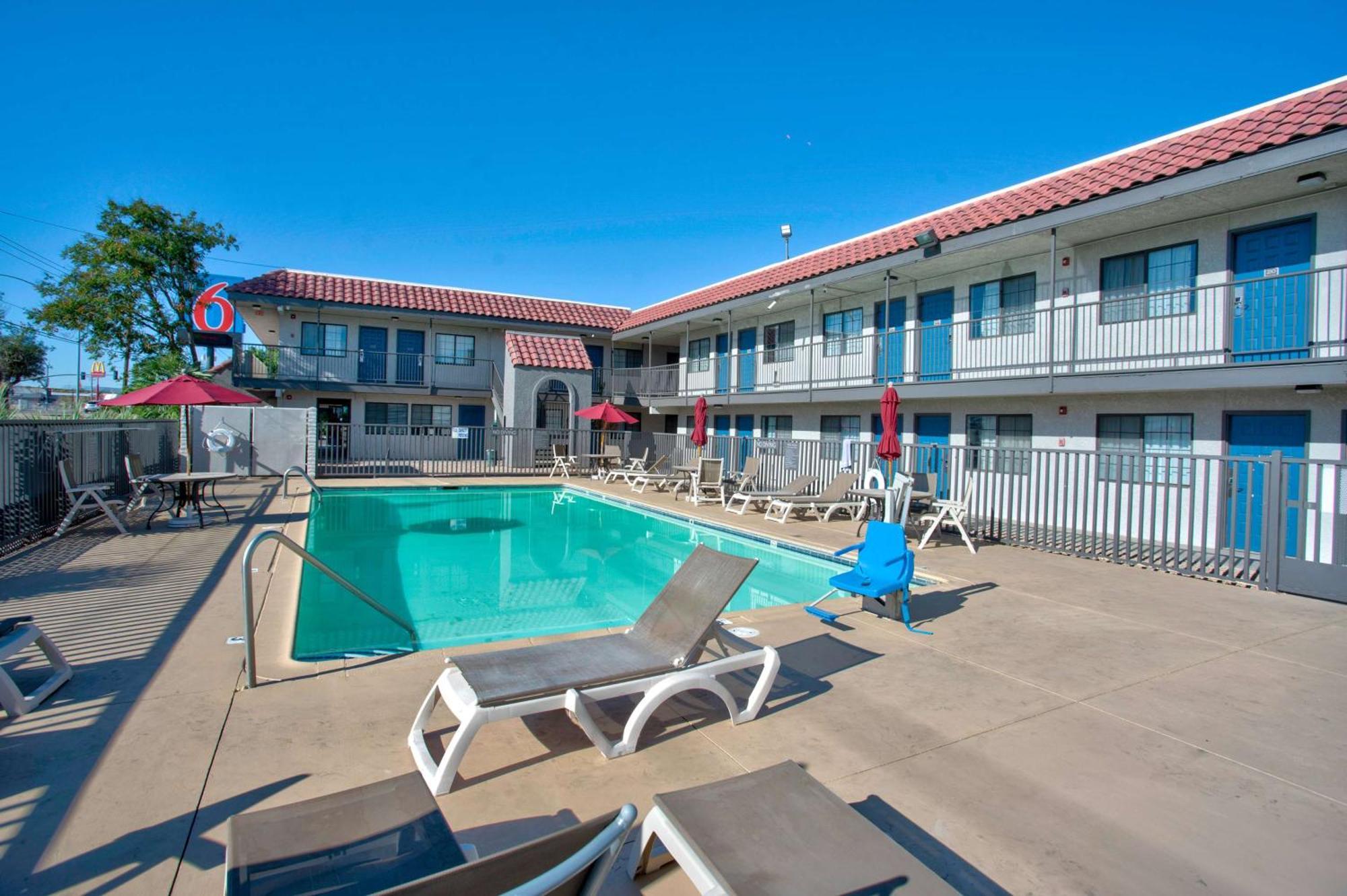 Motel 6 Tucson, Az - East Williams Center Екстериор снимка