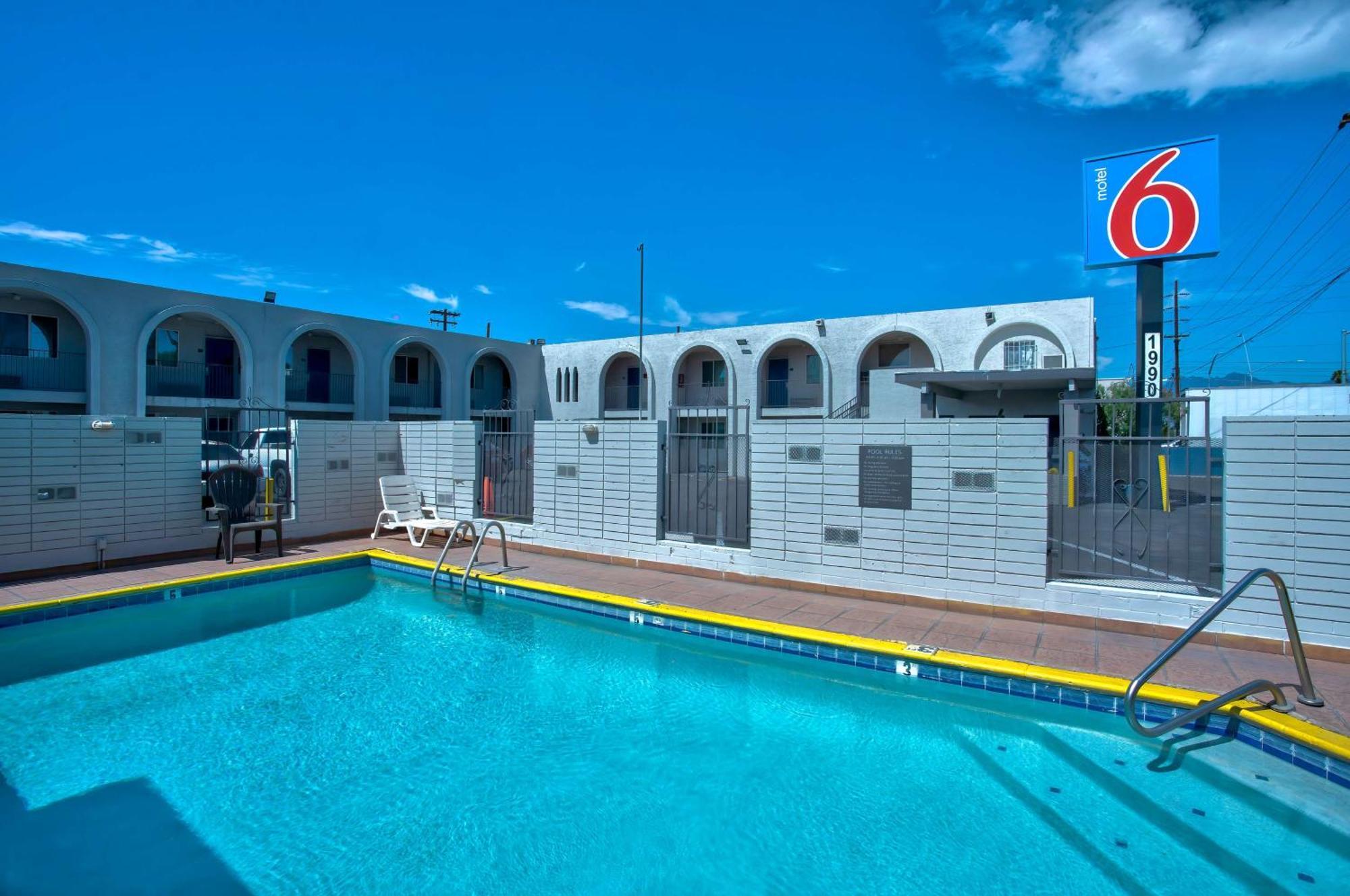 Motel 6 Tucson, Az - East Williams Center Екстериор снимка